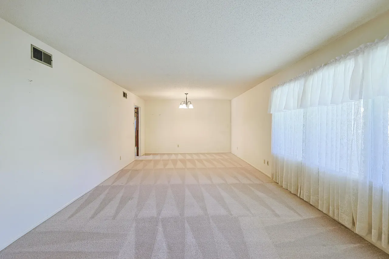 Photo 7 — 5413 16th Place, Lubbock, TX 79416