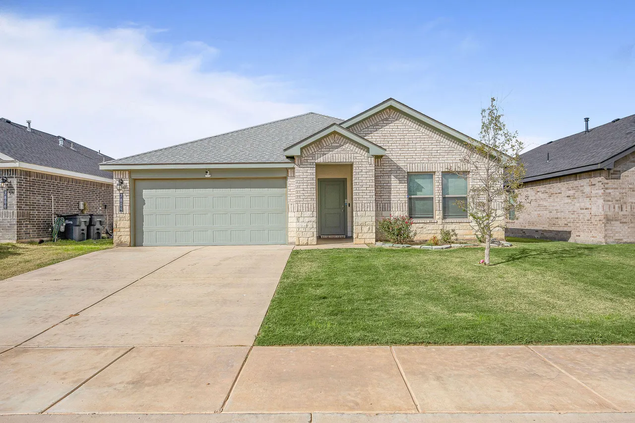 Photo 2 — 7804 92nd Street, Lubbock, TX 79424