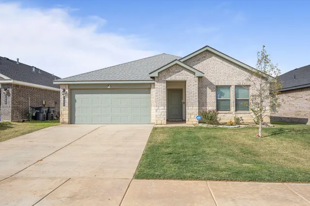 Photo 3 — 7804 92nd Street, Lubbock, TX 79424
