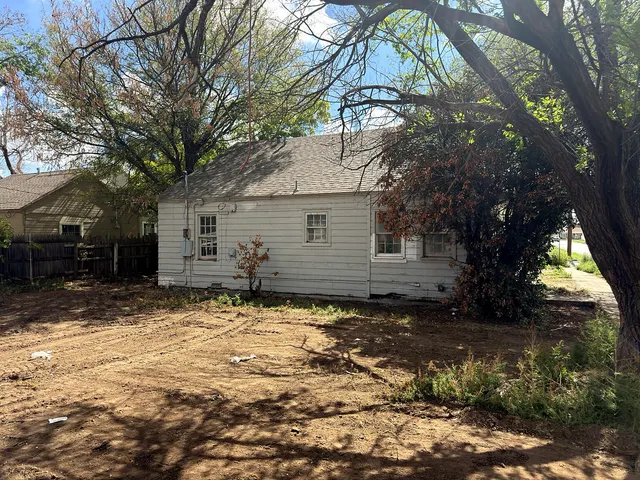 Photo 2 — 1524 26th Street, Lubbock, TX 79411
