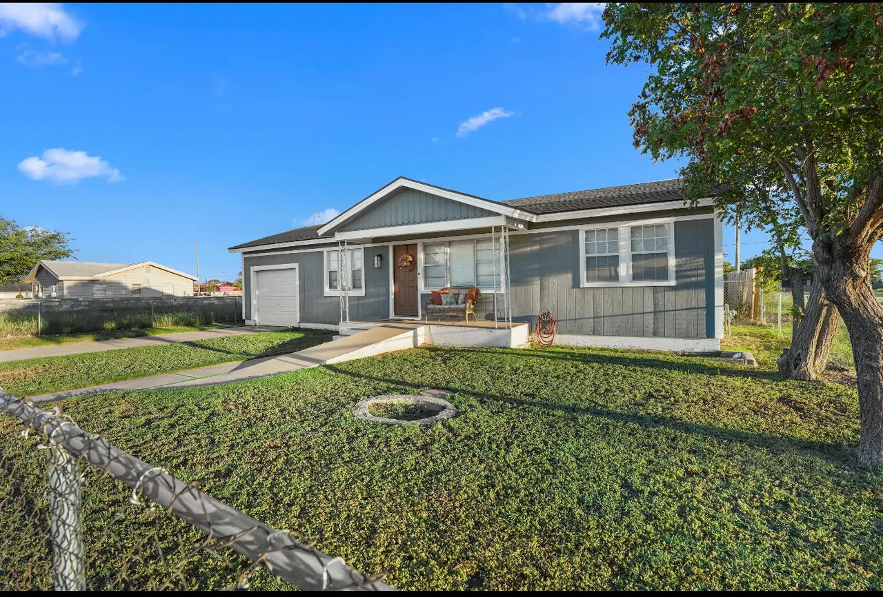 Photo 3 — 4217 E 63rd Street, Lubbock, TX 79403