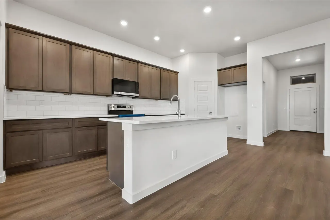 Photo 9 — 709 E 21st Street, Wolfforth, TX 79382