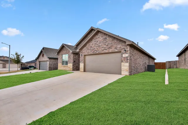Photo 2 — 604 E 13th Street, Wolfforth, TX 79382
