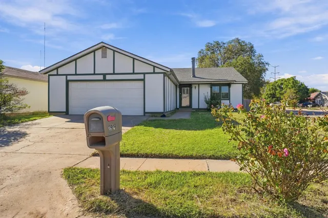 Front exterior — 2909 94th Street, Lubbock, TX 79423