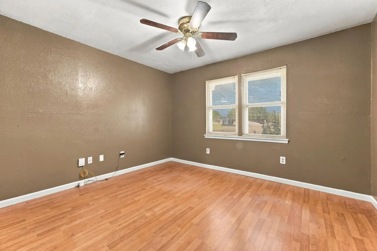 Photo 13 — 2909 94th Street, Lubbock, TX 79423