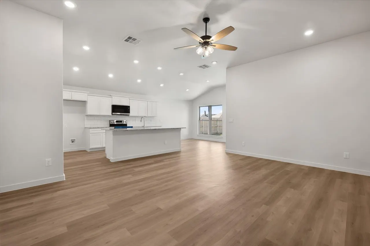 Photo 4 — 3203 Harvest Avenue, Wolfforth, TX 79382