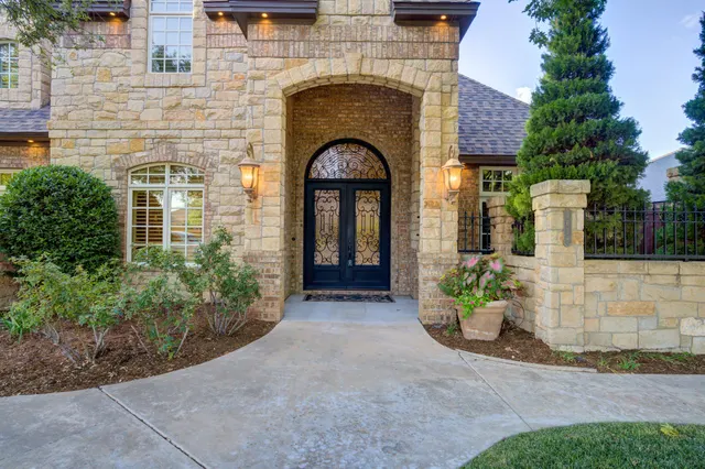 Photo 3 — 4618 100th Street, Lubbock, TX 79424