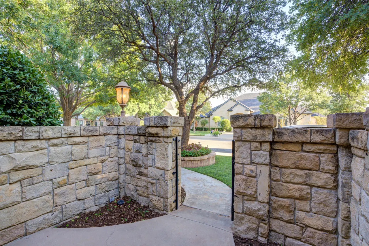 Photo 7 — 4618 100th Street, Lubbock, TX 79424