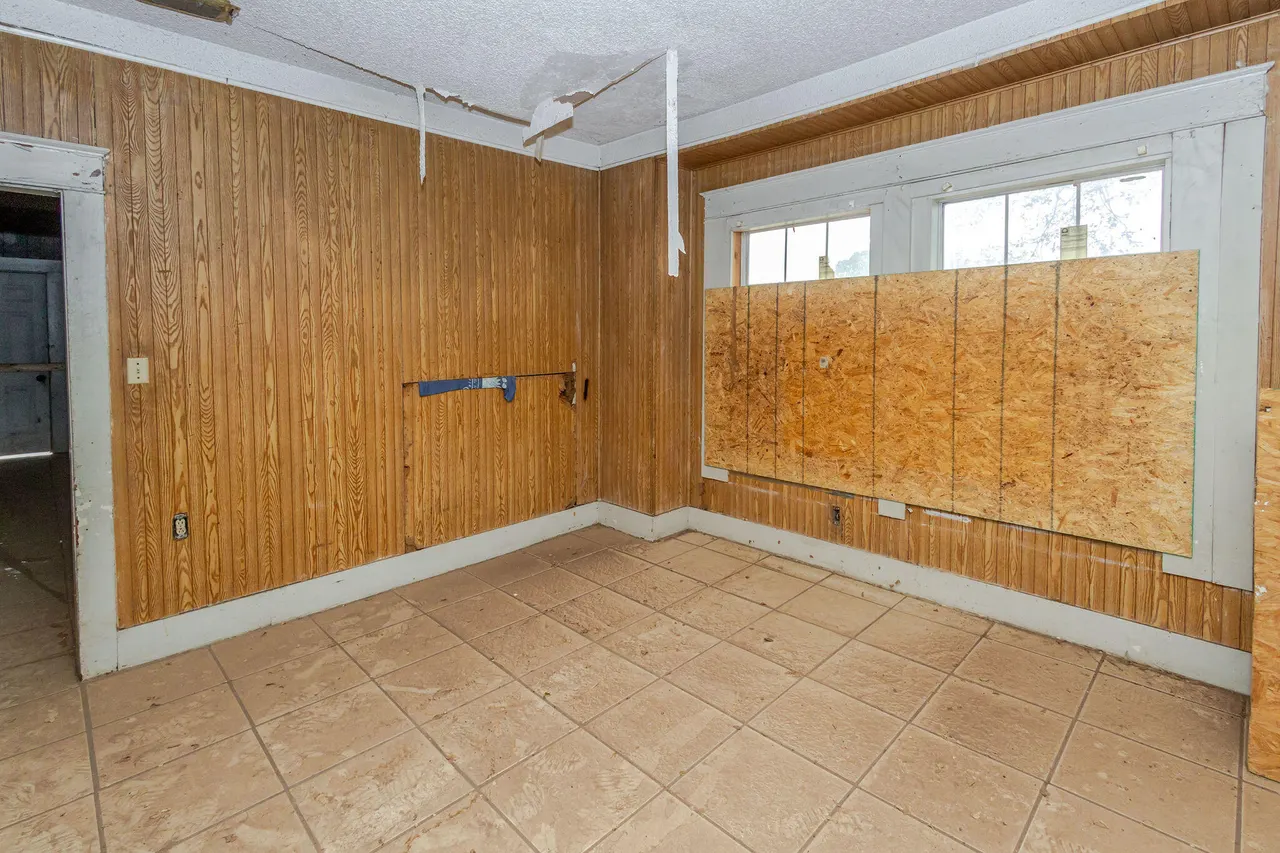 Photo 12 — 1916 Avenue O, Lubbock, TX 79411
