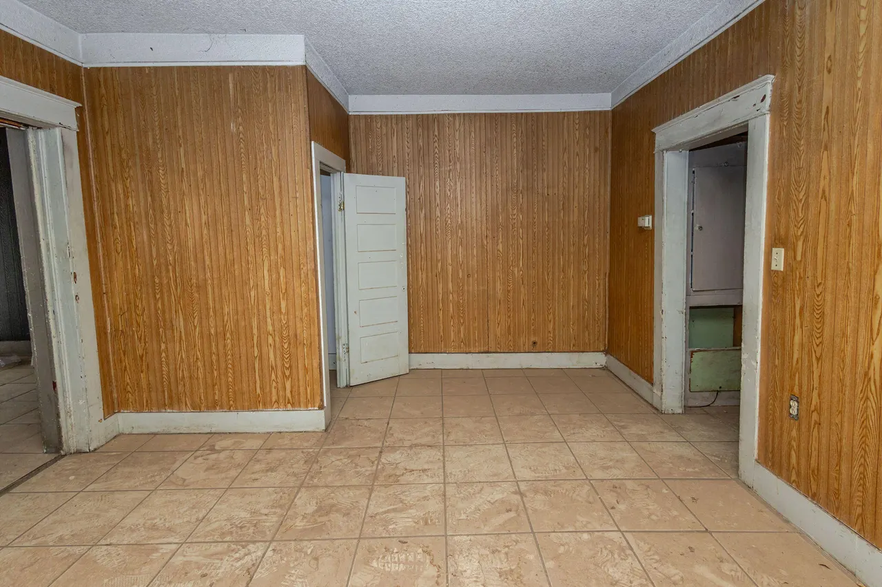 Photo 13 — 1916 Avenue O, Lubbock, TX 79411