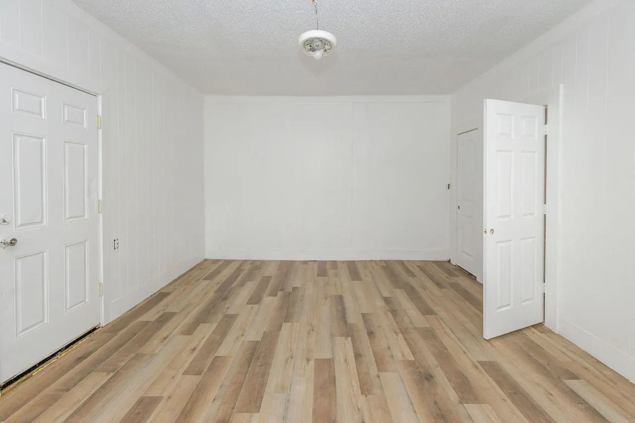 Photo 7 — 1916 Avenue O, Lubbock, TX 79411