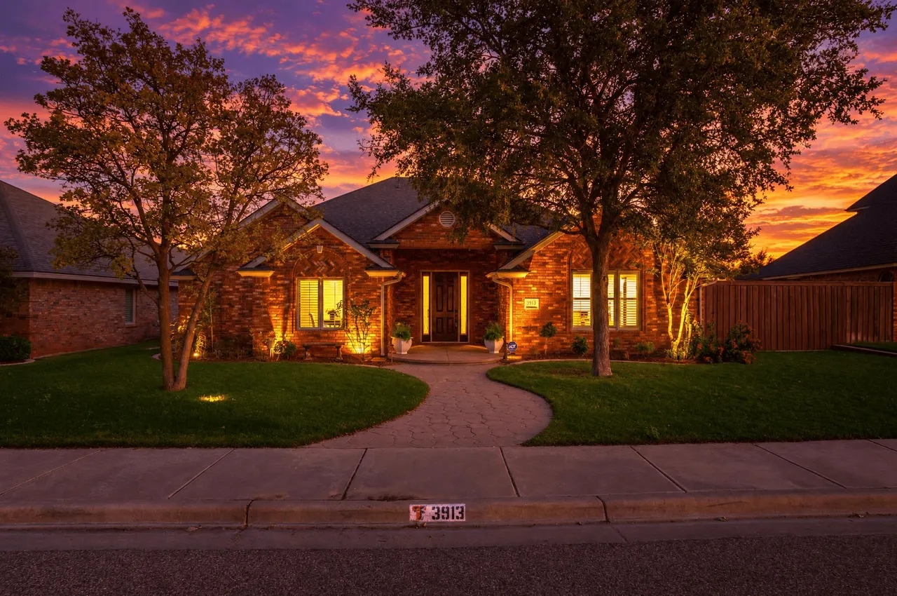 Front exterior — 3913 100th Street, Lubbock, TX 79423