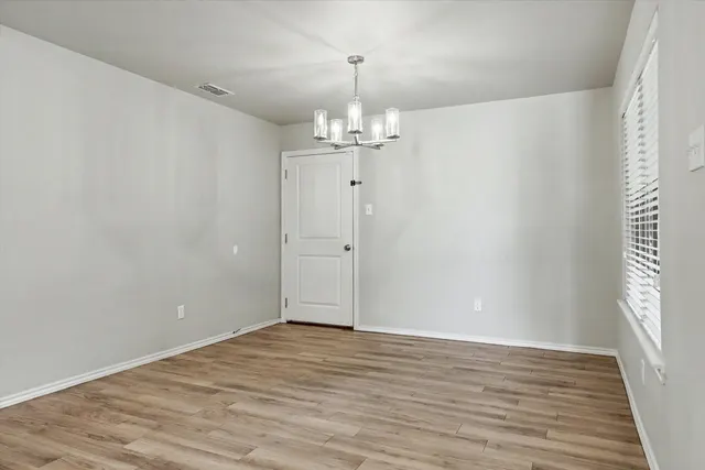 Photo 7 — 6902 67th Street, Lubbock, TX 79424