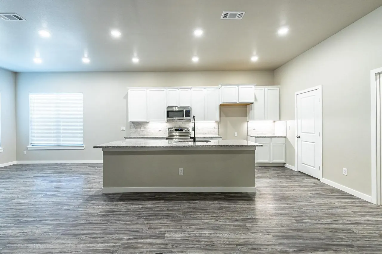 Photo 12 — 7528 98th Place, Lubbock, TX 79424
