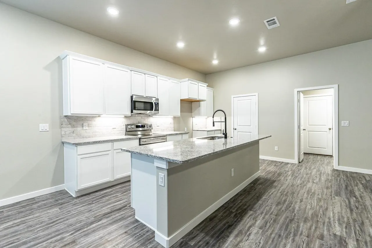 Photo 13 — 7528 98th Place, Lubbock, TX 79424