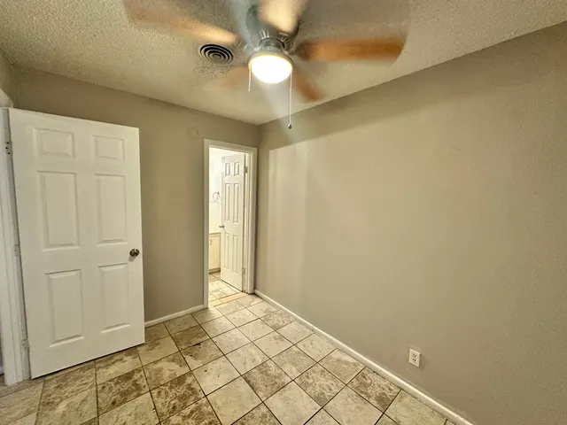 Photo 6 — 1901 42nd Street 4, Lubbock, TX 79412