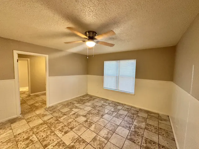 Photo 4 — 1901 42nd Street 4, Lubbock, TX 79412