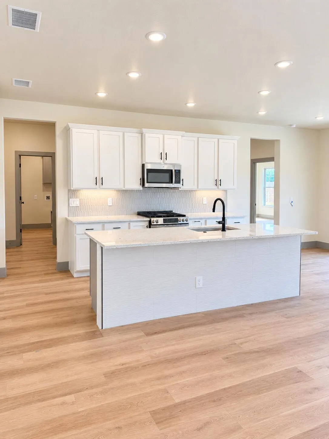 Photo 10 — 313 Cowboy Lane, Wolfforth, TX 79382