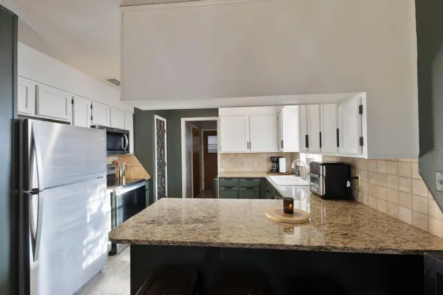 Photo 3 — 1411 6th Street, Shallowater, TX 79363
