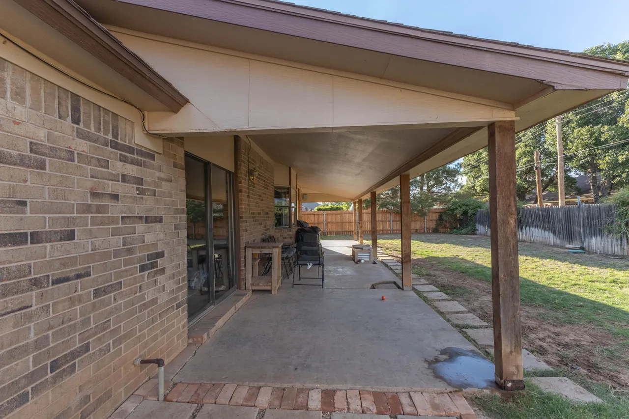 Photo 15 — 1411 6th Street, Shallowater, TX 79363