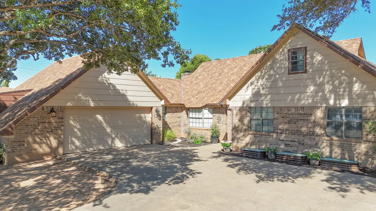 Photo 18 — 1411 6th Street, Shallowater, TX 79363