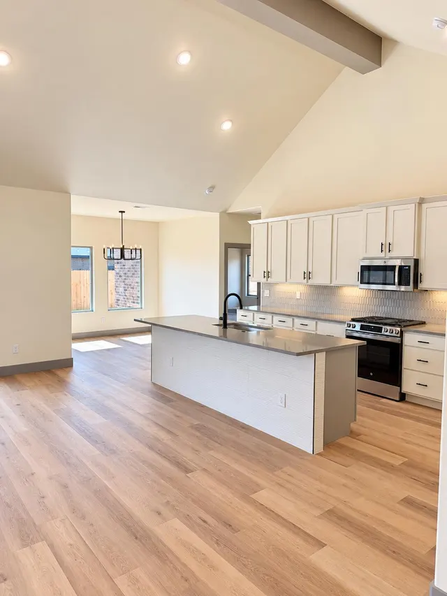 Photo 8 — 315 Cowboy Lane, Wolfforth, TX 79382