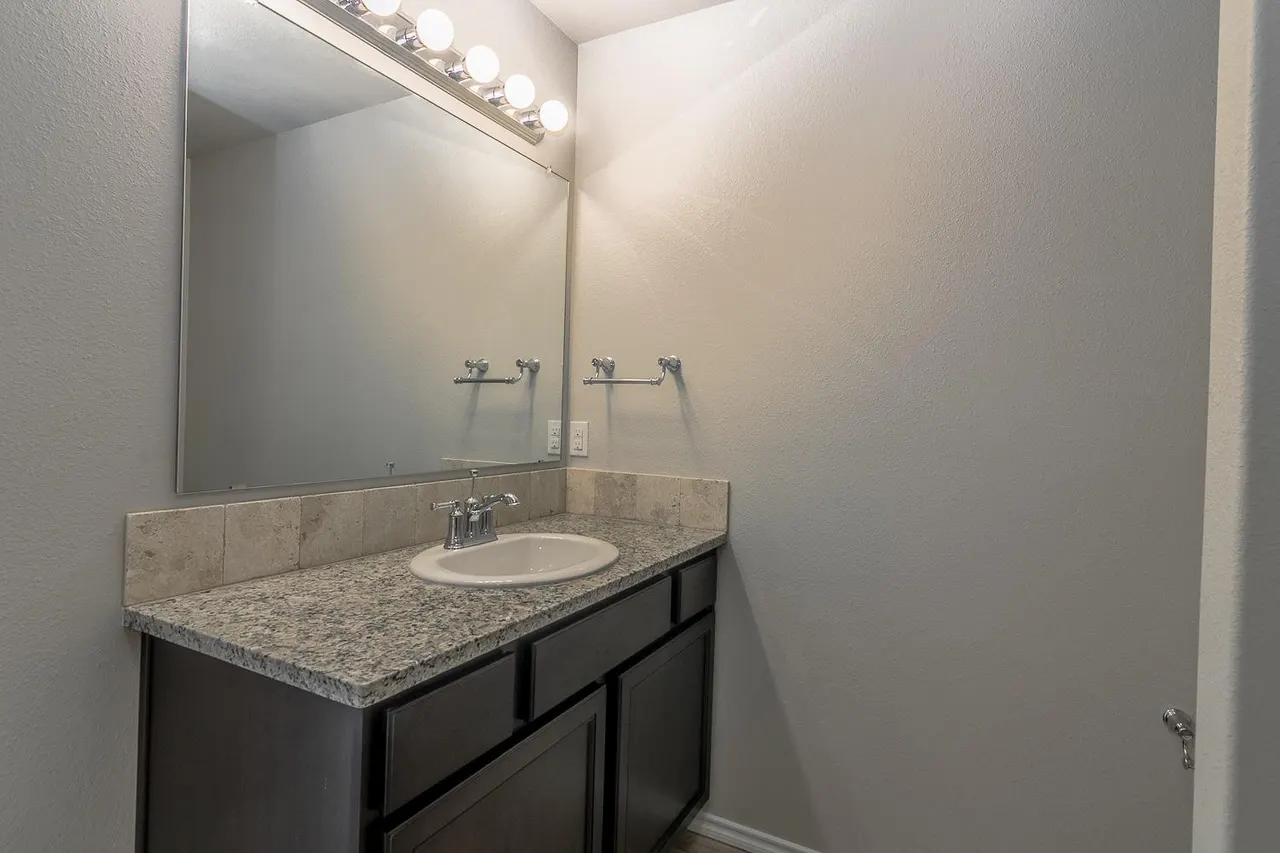 Photo 10 — 13316 Vernon Avenue, Lubbock, TX 79423