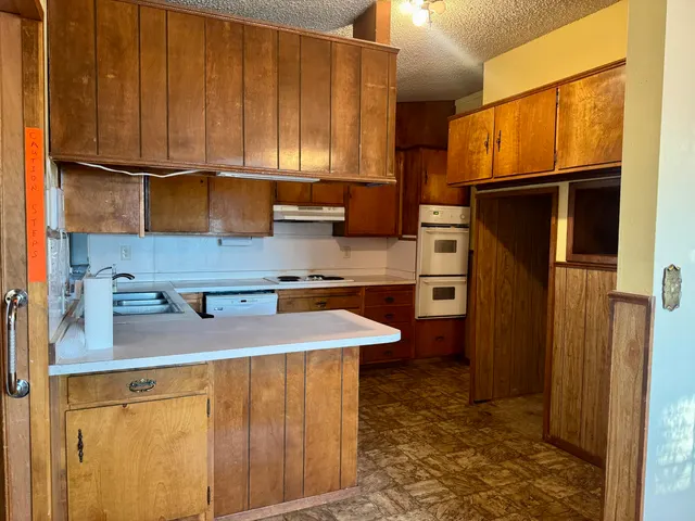 Photo 6 — 207 N Adams Avenue, Denver City, TX 79323