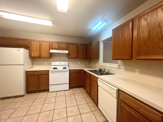 Photo 6 — 5418 Jarvis Street B, Lubbock, TX 79416