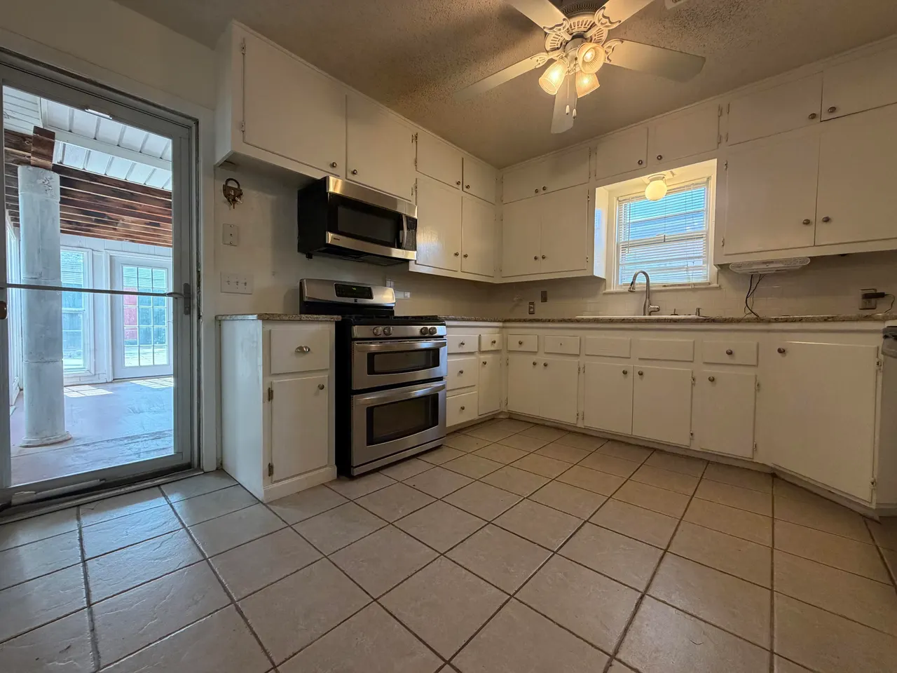 Photo 9 — 3303 36th Street, Lubbock, TX 79413