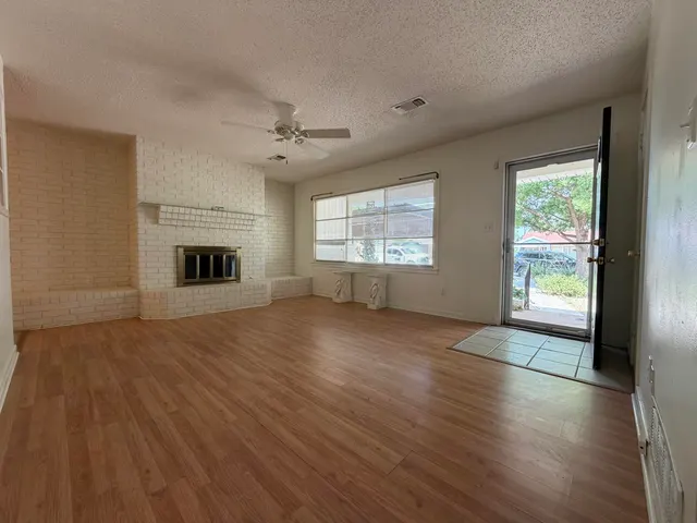 Photo 4 — 3303 36th Street, Lubbock, TX 79413
