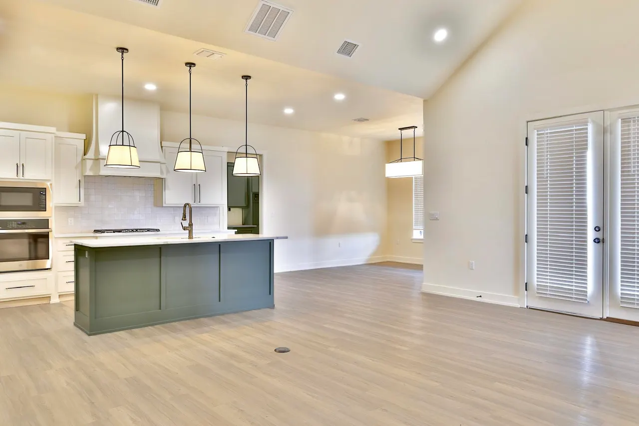 Photo 7 — 14105 Utica Avenue, Lubbock, TX 79424