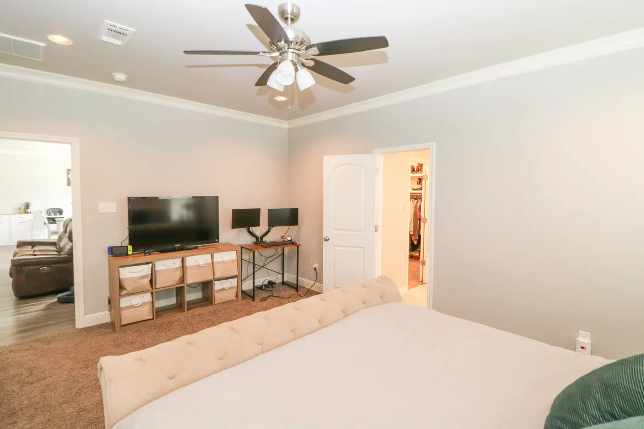 Photo 14 — 1405 N Vinton Avenue, Lubbock, TX 79416