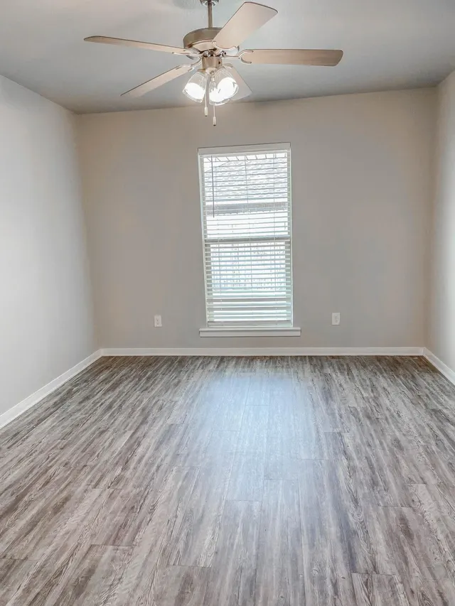 Photo 7 — 2116 N Jayton Avenue B, Lubbock, TX 79403