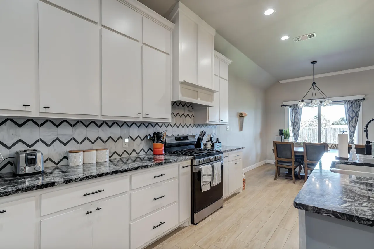 Photo 11 — 1707 Quincy Avenue, Lubbock, TX 79416