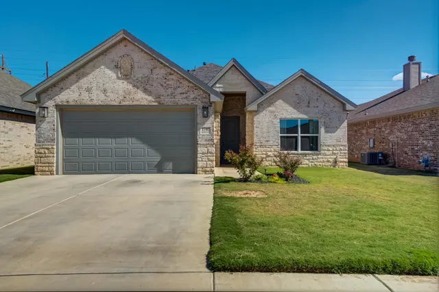 Photo 2 — 1707 Quincy Avenue, Lubbock, TX 79416