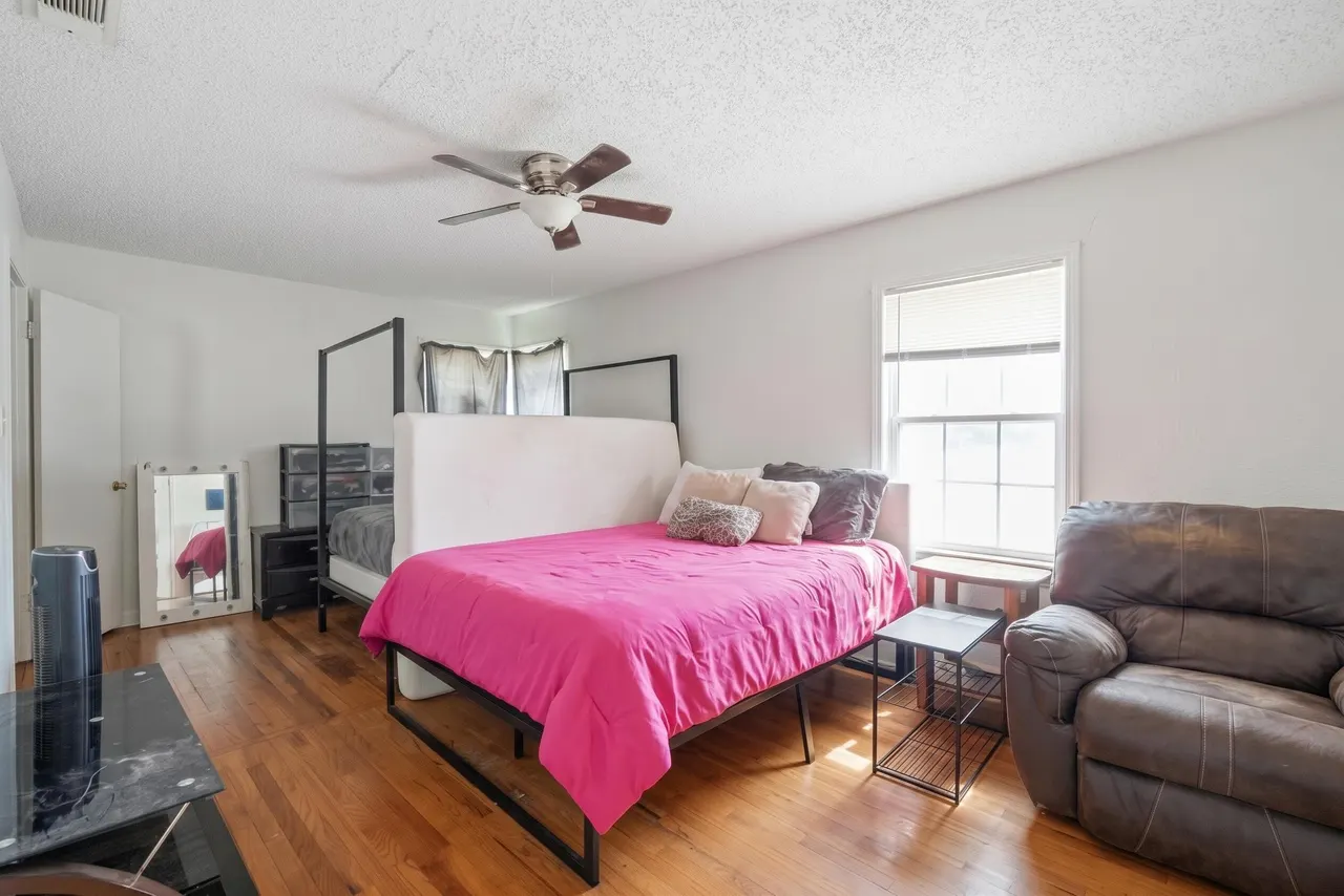 Photo 7 — 2601 30th Street, Lubbock, TX 79410