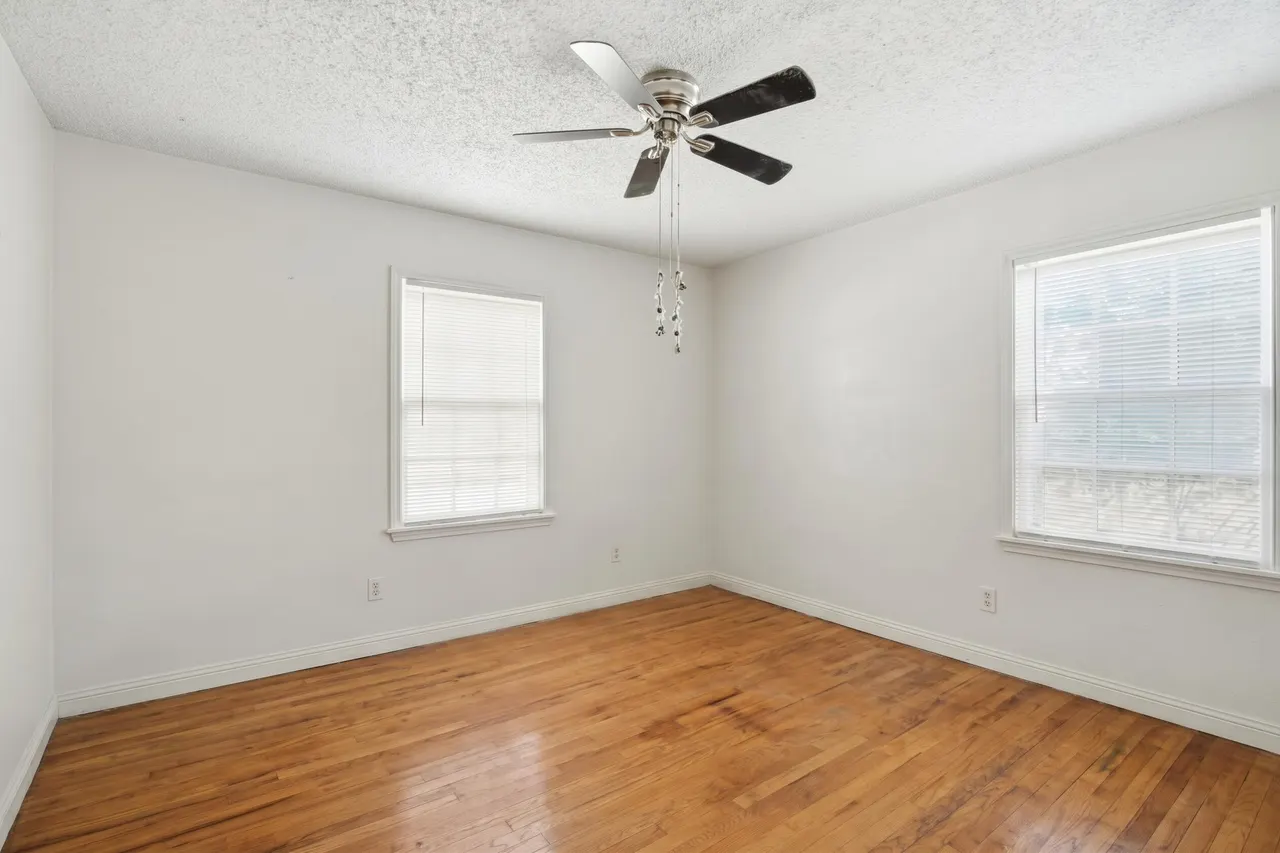 Photo 11 — 2601 30th Street, Lubbock, TX 79410