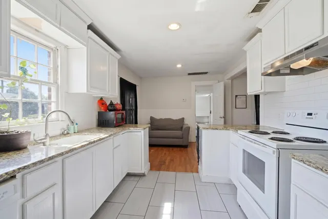 Photo 4 — 2601 30th Street, Lubbock, TX 79410