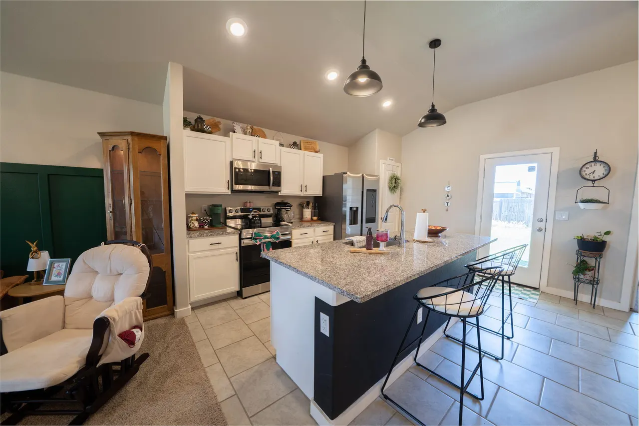 Photo 12 — 7416 32nd Street, Lubbock, TX 79407