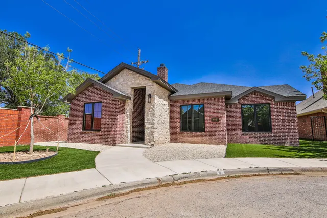 Front exterior — 401 Troy Avenue, Lubbock, TX 79416