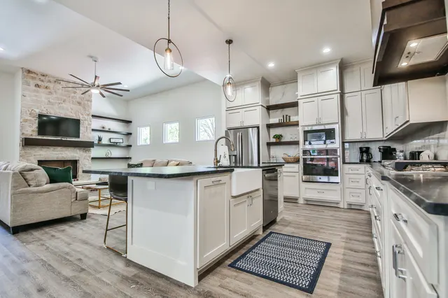 Photo 8 — 401 Troy Avenue, Lubbock, TX 79416