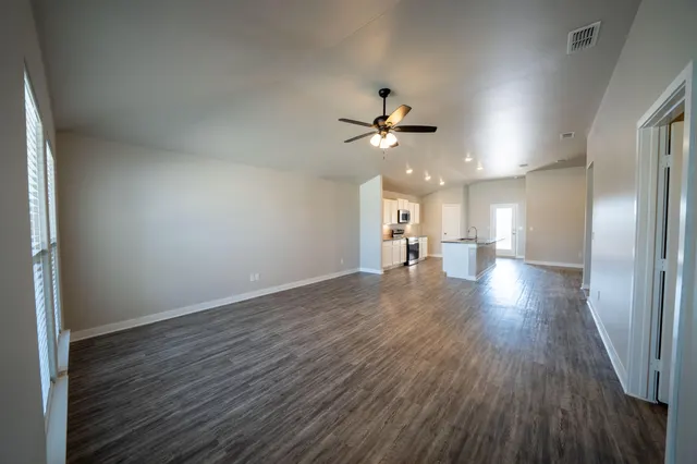 Photo 5 — 13708 Avenue R, Lubbock, TX 79423