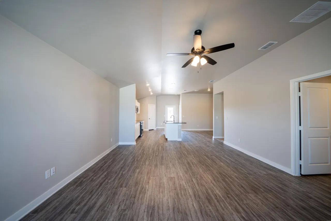 Photo 7 — 13708 Avenue R, Lubbock, TX 79423