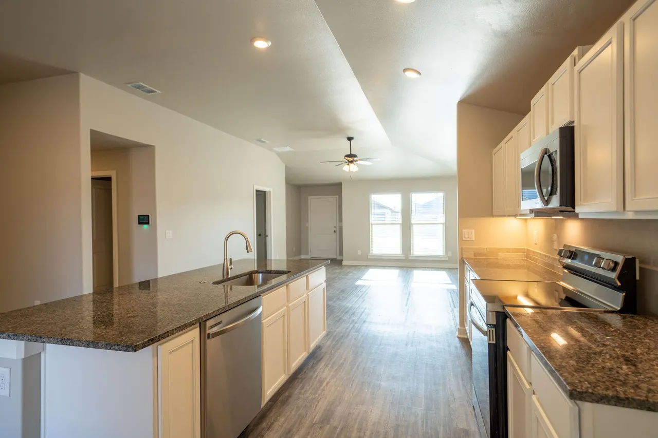 Photo 17 — 13708 Avenue R, Lubbock, TX 79423