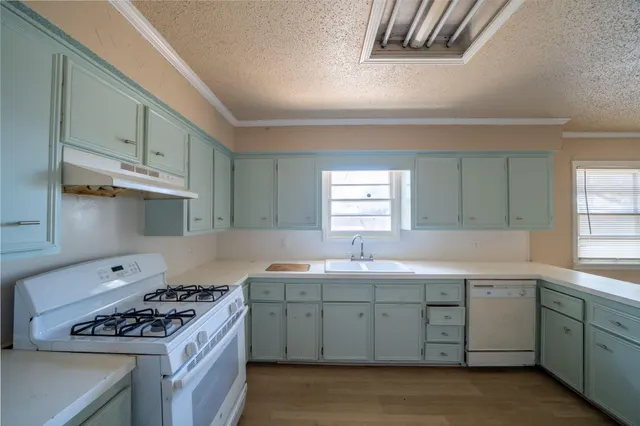 Photo 6 — 2611 43rd Street, Lubbock, TX 79413