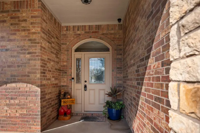 Photo 3 — 6206 93rd Street, Lubbock, TX 79424