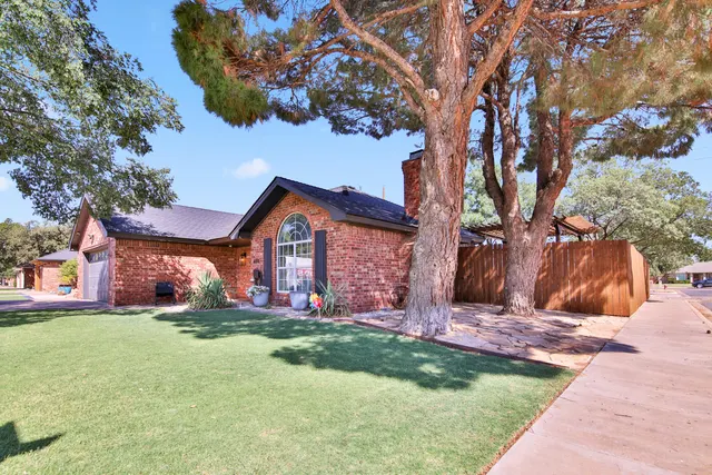 Photo 3 — 6018 74th Street, Lubbock, TX 79424