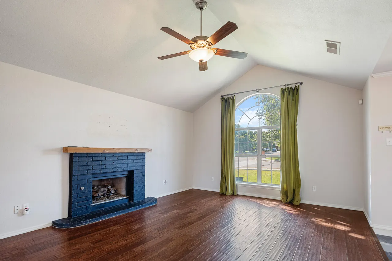 Photo 9 — 6018 74th Street, Lubbock, TX 79424