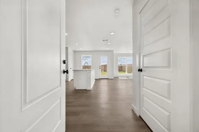 Photo 3 — 7437 64th Street, Lubbock, TX 79407